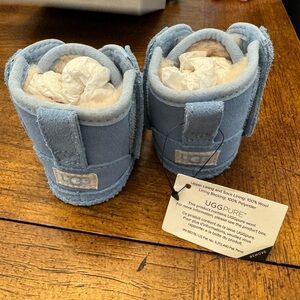 NWT baby uggs in powder blue, size 6-12months